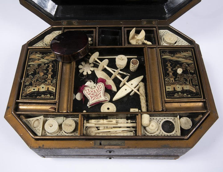 Black Lacquer Sewing Box - Qing Dynasty, Early 19thC | Indigo Oriental Antiques