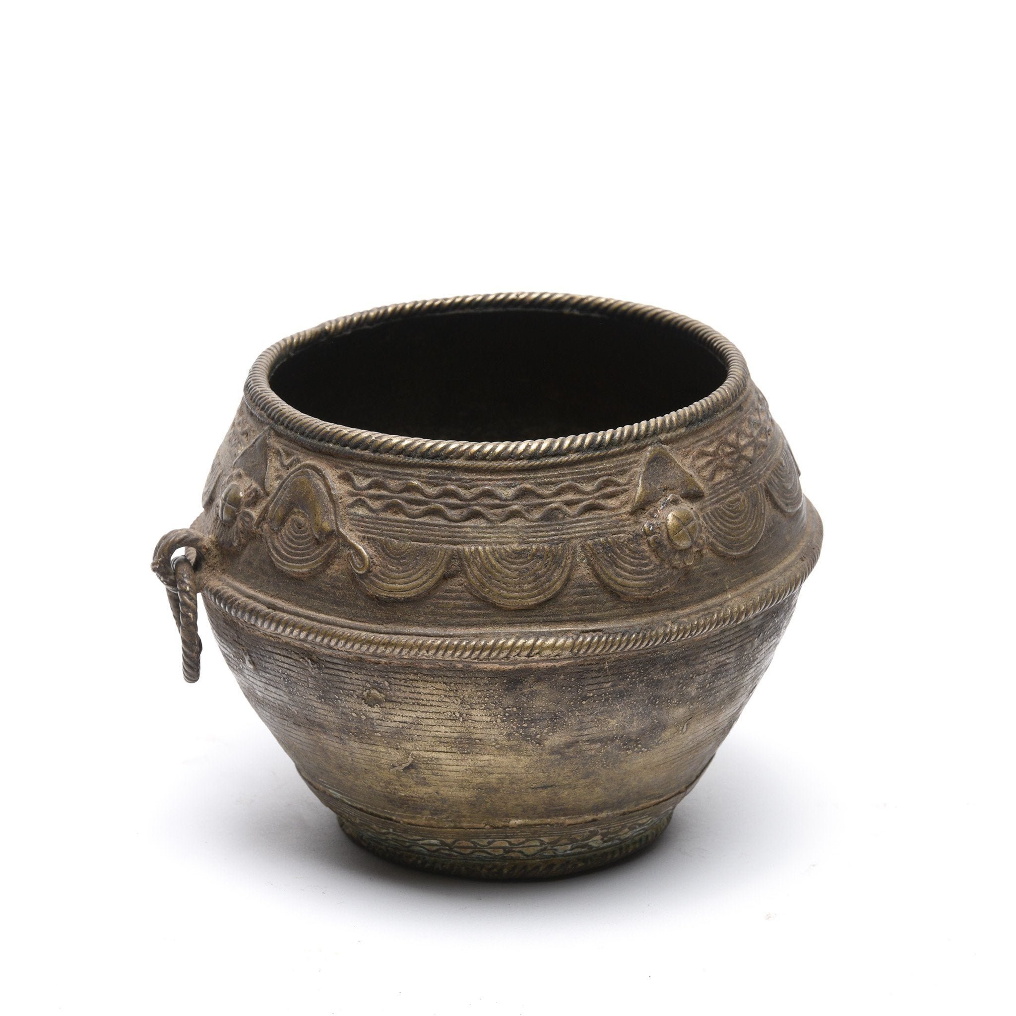 Dhokra Work Rice Measure From Orissa - Early 20Th Century Dhokra Work Rice Measure From Orissa - Early 20Th Century