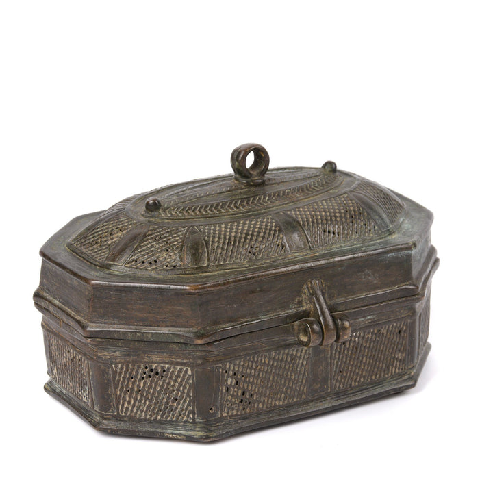Old Indian Brass Dhokra Pandan Box - 19thC | Indigo Oriental Antiques