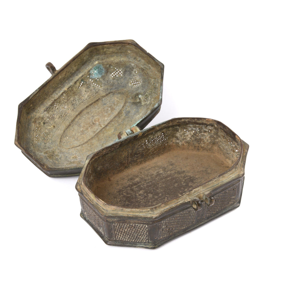 Old Indian Brass Dhokra Pandan Box - 19thC | Indigo Oriental Antiques