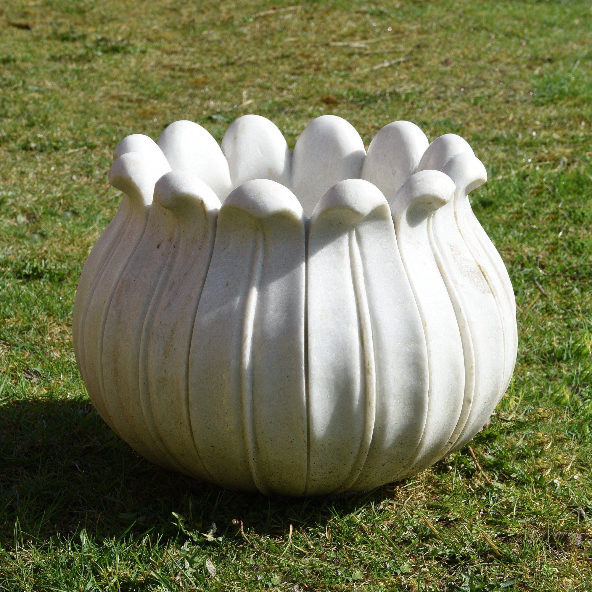 White Marble Indian Lotus Planter for an English Garden With a Touch of Indian Summer | Indigo Antiques