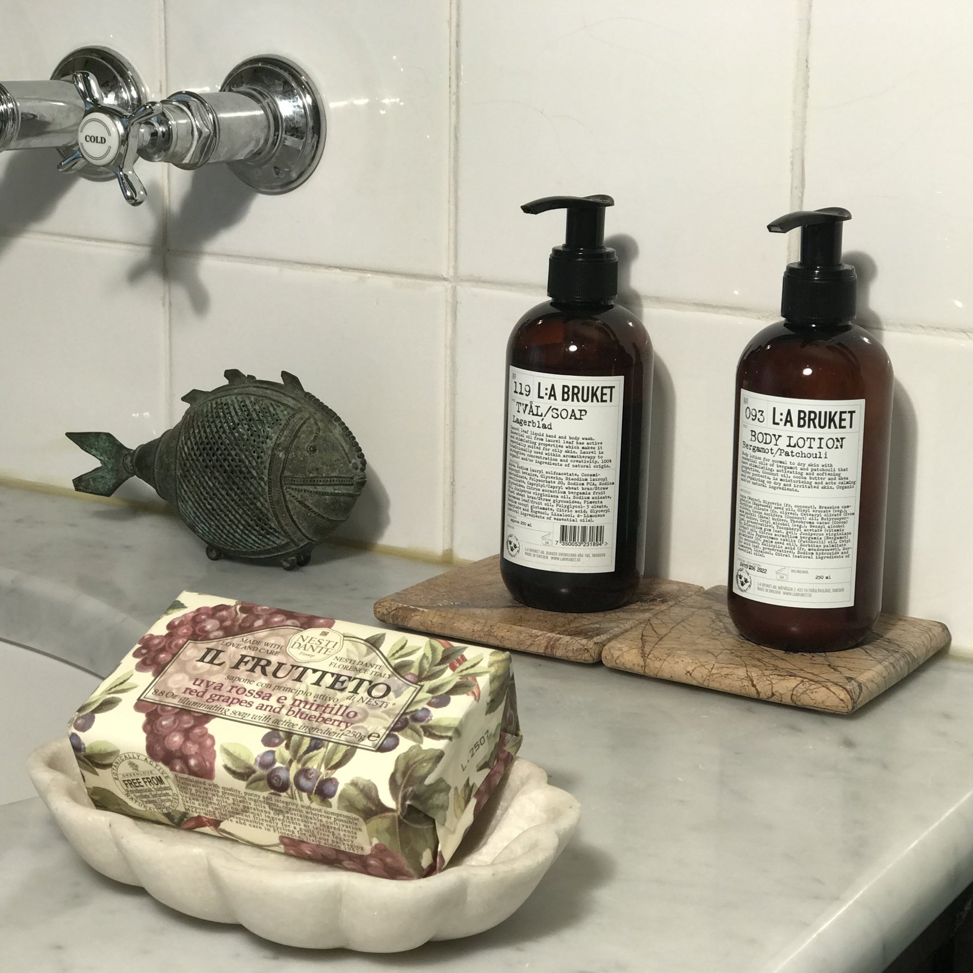 Nesti Dante Red Grapes and Blueberry Natural Italian Soap - WxDxH - 837524000045