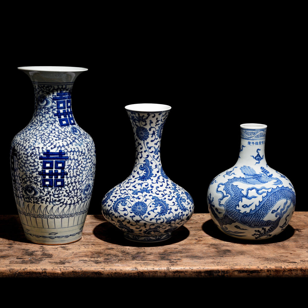 Blue & White Porcelain Tianqiuping Vase - Dragon Design