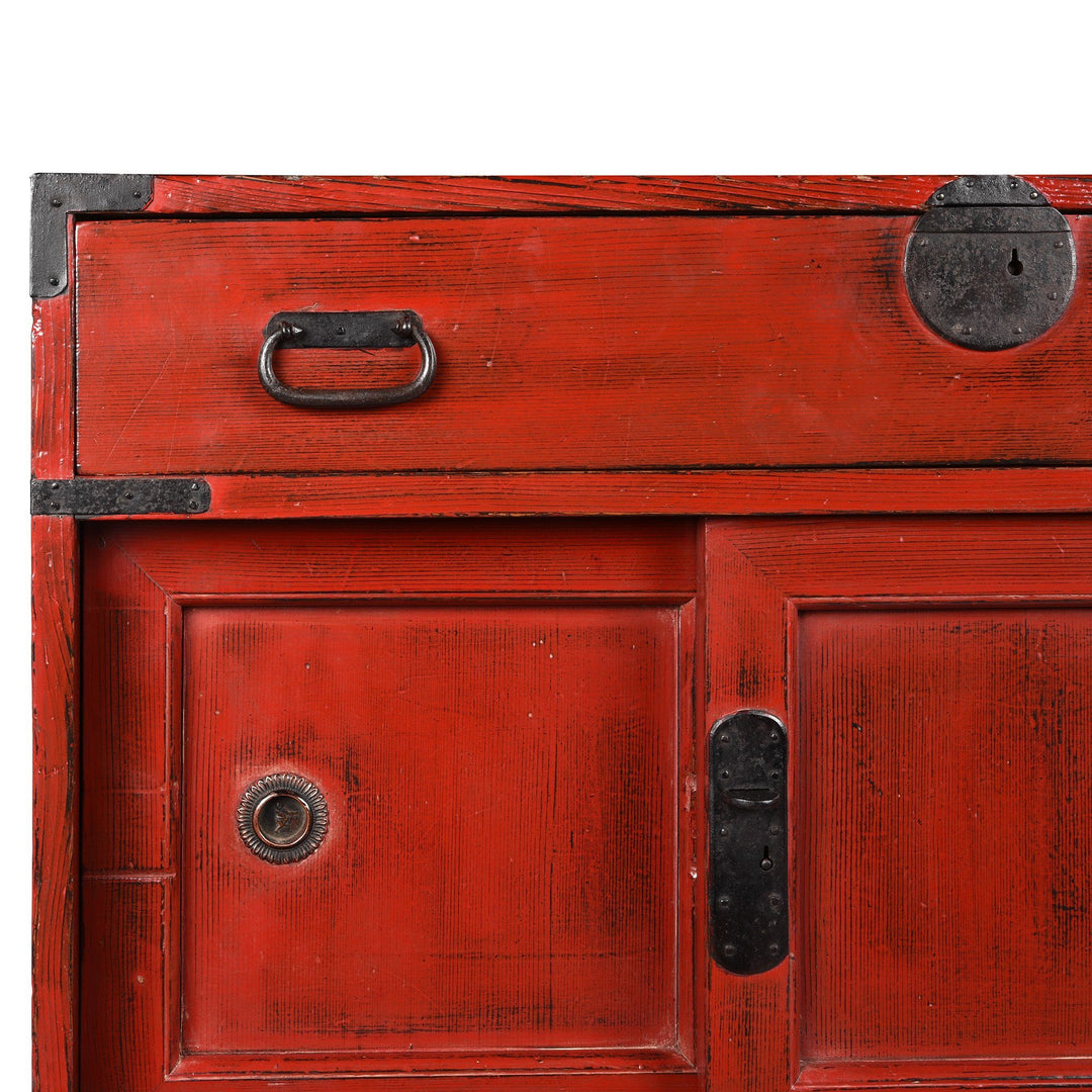 Corner detail of a Red Painted Japanese Choba Dansu Tansu Chest - Taishō Period | Indigo Antiques